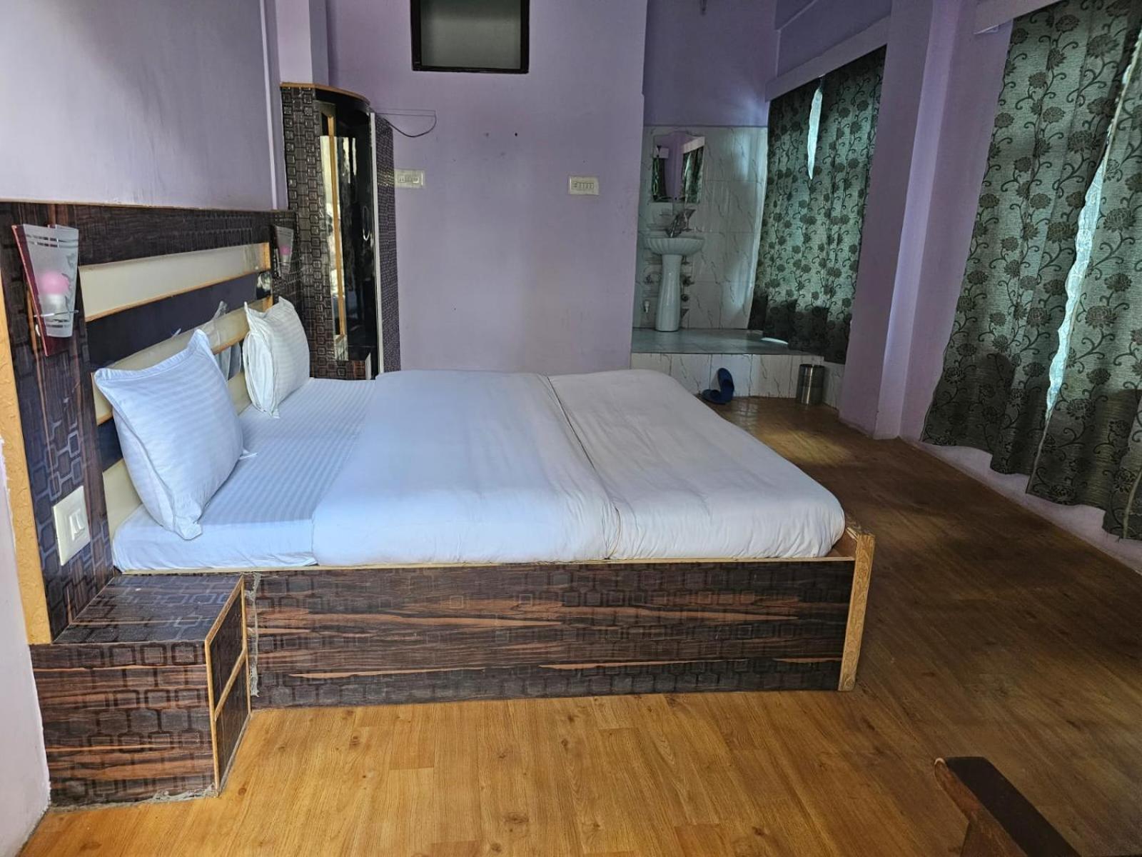 Hotel Afzal And Restaurant Kargil Ngoại thất bức ảnh