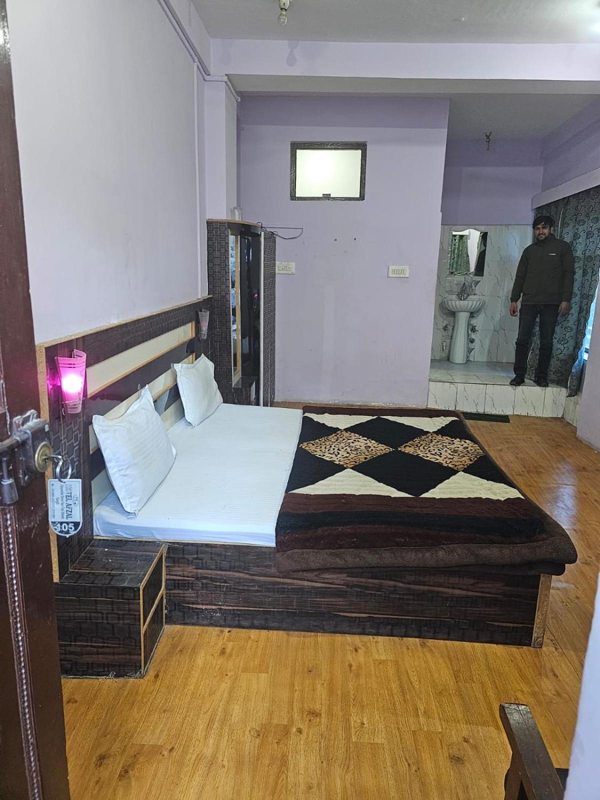 Hotel Afzal And Restaurant Kargil Ngoại thất bức ảnh