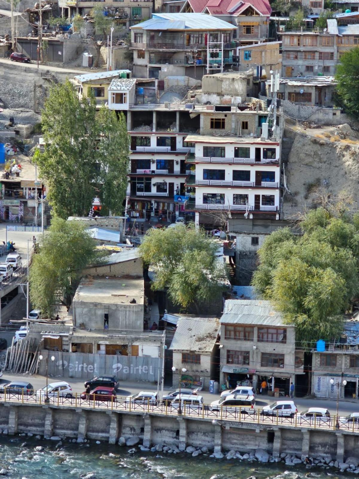 Hotel Afzal And Restaurant Kargil Ngoại thất bức ảnh