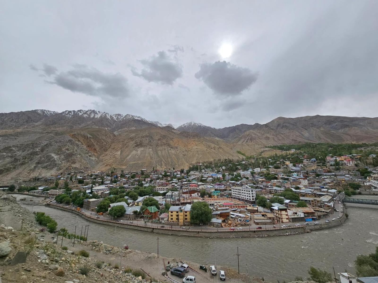 Hotel Afzal And Restaurant Kargil Ngoại thất bức ảnh
